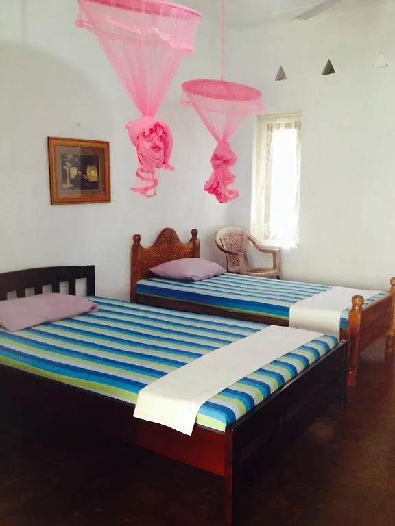 Kudapaduwa Manik Home Stay 0*,